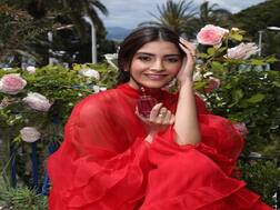 સોનમ કપૂરનું ટ્વિટ થયું વાયરલ, લખ્યું- રૂઢિવાદીઓ માટે વોટ ન કરો, કારણકે......