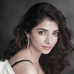 આ જાણીતી એક્ટ્રેસે કર્યો ચોંકાવનારો ખુલાસો, કહ્યું- ‘65 વર્ષના પ્રોડ્યુસરે મને ટોપ ઉતારવા કહ્યું અને.....’