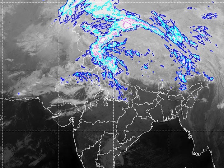 Latest satellite image shows convective clouds over northwest India હવામાન વિભાગે કઈ જગ્યાએ 2 દિવસ ભારે હિમવર્ષાનું રેડ એલર્ટ જાહેર કર્યું? જાણો વિગત