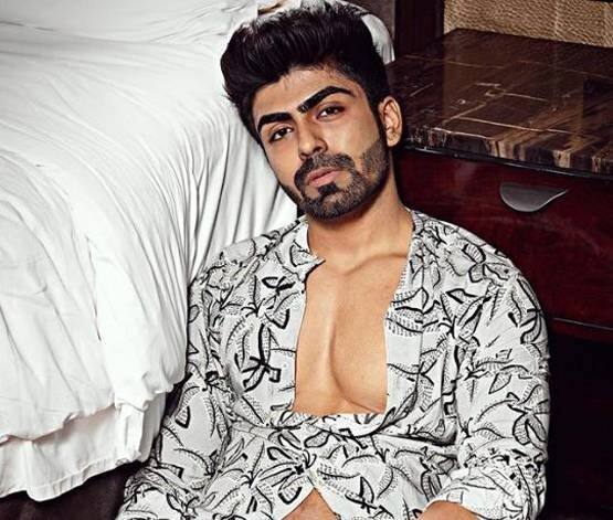 splitsvilla ex contestant akash choudhary reveal truth about casting couch in industry કાસ્ટિંગ કાઉચ પર આ એક્ટરે કર્યો મોટો ખુલાસો, કહ્યું- ‘બધાને બસ તમારી સાથે સૂવું જ છે...’