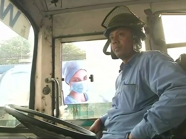 bharat bandh updates india bus driver helmet bengal ભારત બંધની સૌથી વધુ અસર આ રાજ્યોમાં જોવા મળી, હેલમેટ પહેરી બસ ચલાવી રહ્યા છે ડ્રાઈવરો