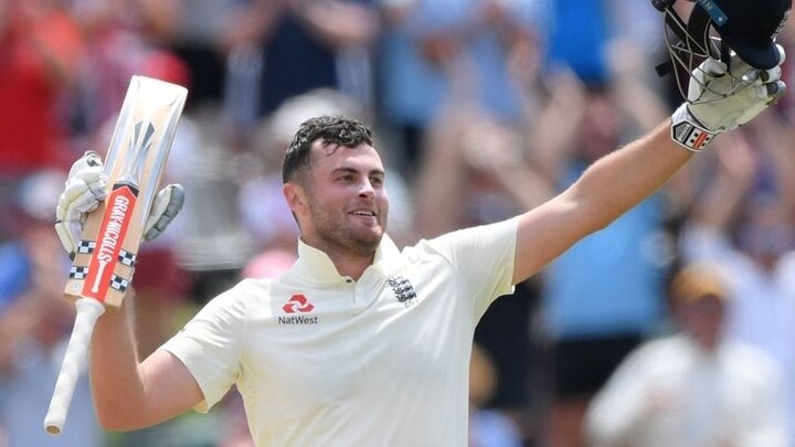 english cricketer dom sibley family wins inr 20 lakh after late grandfather bet pays off ઇન્ટરનેશનલ મેચમાં ડેબ્યૂ કરતાની સાથે જ આ ક્રિકેટર થઈ ગયો માલામાલ, નાનાએ લગાવ્યો હતો....