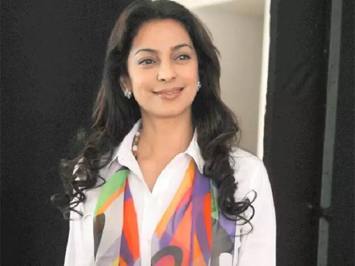 actress juhi chawla joined the protest against free kashmir placard CAA ના સમર્થનમાં ઉતરી એક્ટ્રેસ જૂહી ચાવલા, પીએમ મોદીની પ્રશંસા કરતા શું કહ્યું ? જાણો