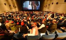 અખિલેશ યાદવે દીપિકાની ફિલ્મ 'છપાક'નો શો બૂક કર્યો, કાર્યકર્તાઓને ફ્રીમા બતાવી ફિલ્મ