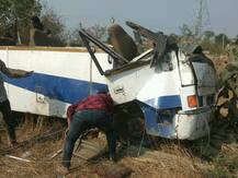 જૂનાગઢઃ ખાનગી બસનો થયો અકસ્માત, 6નાં મોત, આવી થઈ બસની હાલત