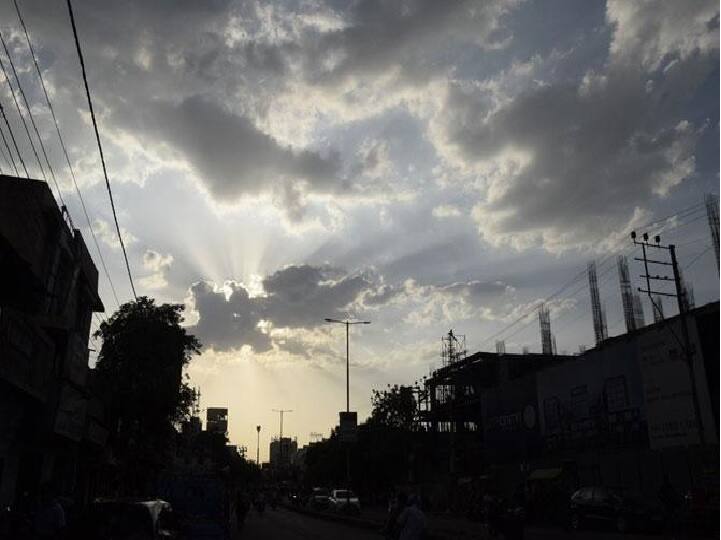 ગુજરાતના વાતાવરણમાં આવશે પલટો, જાણો 12 અને 13 તારીખે ક્યાં પડશે કમોસમી વરસાદ Gujarat weather may be change once again rain forecast for upcoming two days ગુજરાતના વાતાવરણમાં આવશે પલટો, જાણો 12 અને 13 તારીખે ક્યાં પડશે કમોસમી વરસાદ