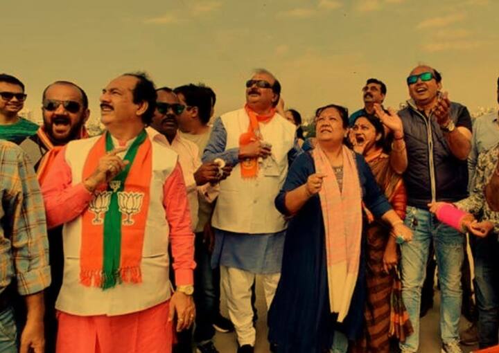 સુરતના સાંસદ દર્શના જરદોશે ભાજપના કાર્યકર્તાઓ અને પરિવાર સાથે ઉત્તરાયણ મનાવી હતી.