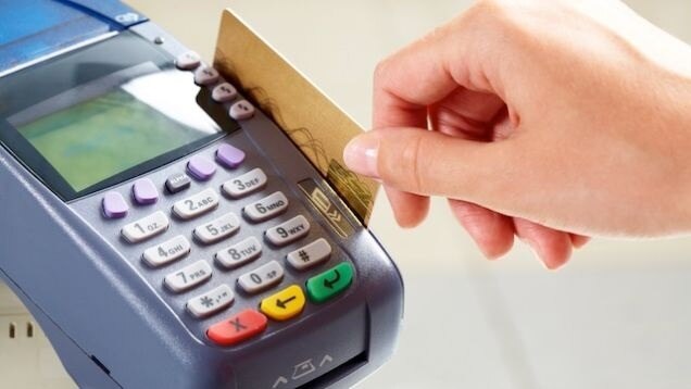 rbi allows users to enable disable credit debit cards modify usage limit ATM કાર્ડને લઈને RBIએ આપ્યા મહત્ત્વના આદેશ, ફ્રોડથી બચાવનો છે એકદમ સરળ રસ્તો