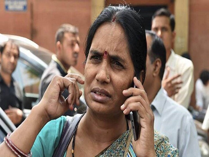 Nirbhaya's mother denies reports joining Congress નિર્ભયાની માતાને નવી દિલ્હી બેઠક પરથી ઉતારી શકે છે કોગ્રેસ