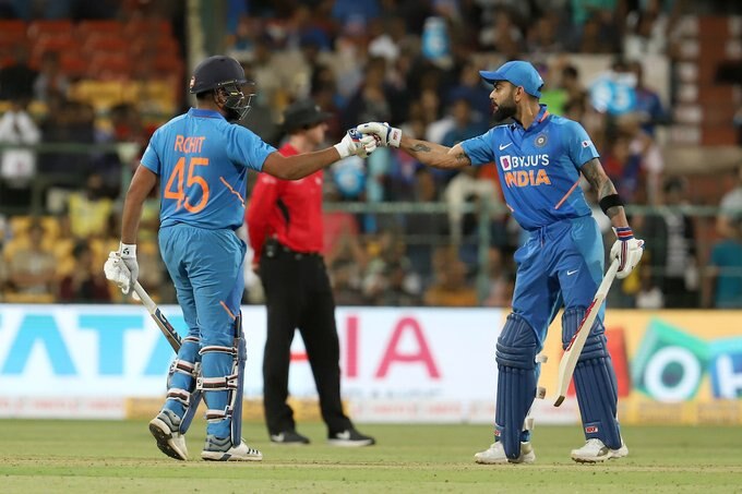 India beat Australia by 7 wickets, win series 2-1 ત્રીજી વનડેમાં ભારતે ઓસ્ટ્રેલિયાને 7 વિકેટથી આપી હાર, શ્રેણી પર 2-1થી કબજો, રોહિત શર્માની સદી