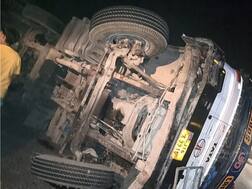 સુરતથી અમદાવાદ જતી લક્ઝરી બસને નડ્યો અકસ્માતઃ 3નાં મોત, 20 ઘાયલ