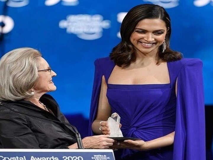deepika padukone get crystal award 2020 for her mental health awareness contribution મેન્ટલ હેલ્થ અવેરનેસ માટે દીપિકા પાદુકોણને ‘ક્રિસ્ટલ અવોર્ડ’ થી કરવામાં આવી સન્માનિત
