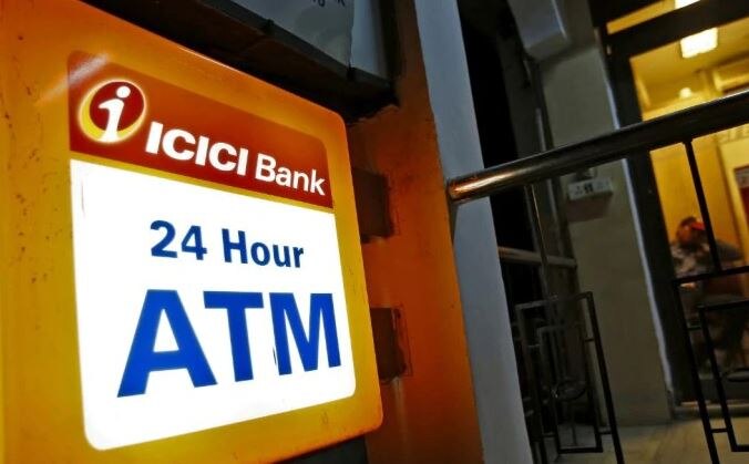withdraw cash from ICICI Bank ATM without using your debit card ICICI બેંકે ગ્રાહકોને આપી ભેટ, કાર્ડલેસ કેશ વિડ્રોલ  સુવિધાની કરી શરૂઆત