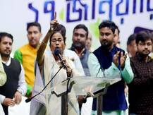 પ્રધાનમંત્રી સાથે વાતચીત કરવા માટે તૈયાર પરંતુ પહેલા CAA પરત લેવામાં આવે: મમતા બેનર્જી