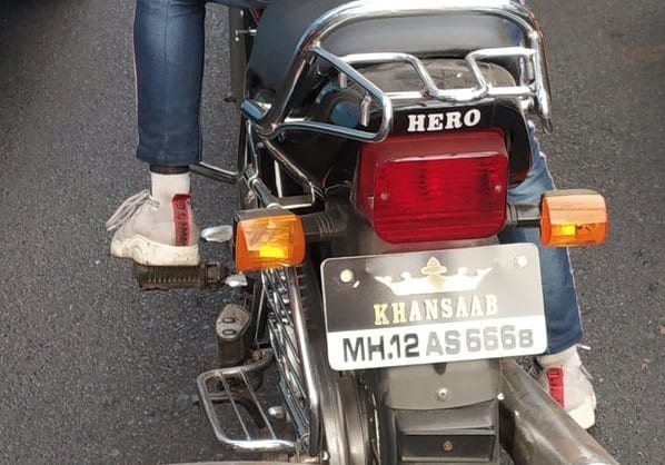 ‘એસે કૈસે ચલેગા ખાન સાબ’...., પુણે પોલીસનું મજેદાર ટ્વીટ થયું વાયરલ pune police challan aise kaise chalega khan saab goes viral ‘એસે કૈસે ચલેગા ખાન સાબ’...., પુણે પોલીસનું મજેદાર ટ્વીટ થયું વાયરલ