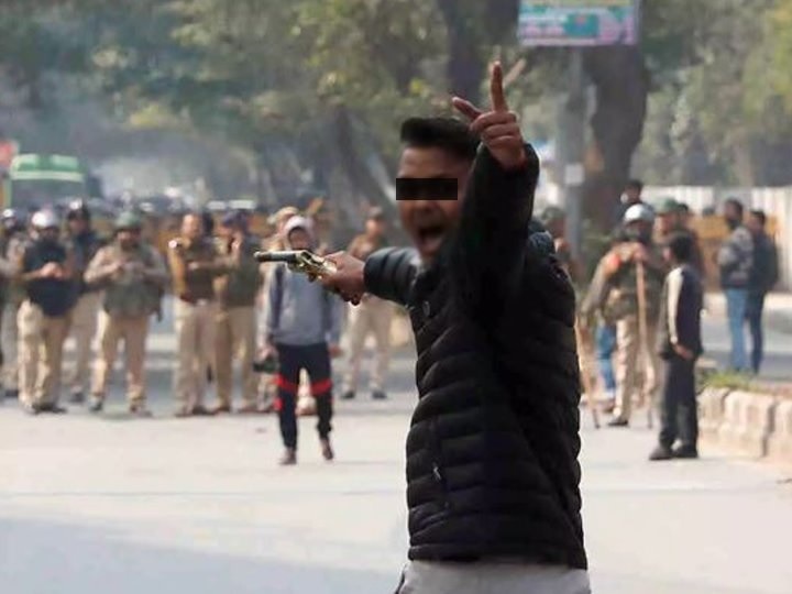 jamia nagar firing case Dehli police registered attempt to murder case against accused જામિયા ફાયરિંગના આરોપી વિરુદ્ધ હત્યાની કોશિશનો ગુનો દાખલ, ક્રાઈમ બ્રાન્ચ કરશે તપાસ