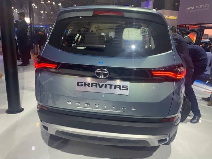 Tata Gravitas: ટાટા  ગ્રેવિટાસ હેરિયરનું થ્રી રો વર્ઝન છે. સાત સીટ  ઉપરાંત તેમાં ઓટોમેટિક ગિયર બોક્સ પણ આપવામાં આવ્યું છે. ટાટા ગ્રેવિટાસ BS6 2.0 ડીઝલ એન્જિનથી લેસ છે. આ કાર ટૂંક સમયમાં લોન્ચ થશે.