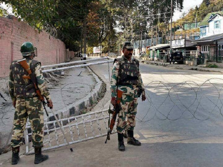 Jammu kashmir 2 terrorists killed and One CPRF One jawan martyred in Srinagar શ્રીનગરમાં સુરક્ષાદળ સાથેની અથડામણમાં ત્રણ આતંકી ઠાર, એક CRPF જવાન શહીદ