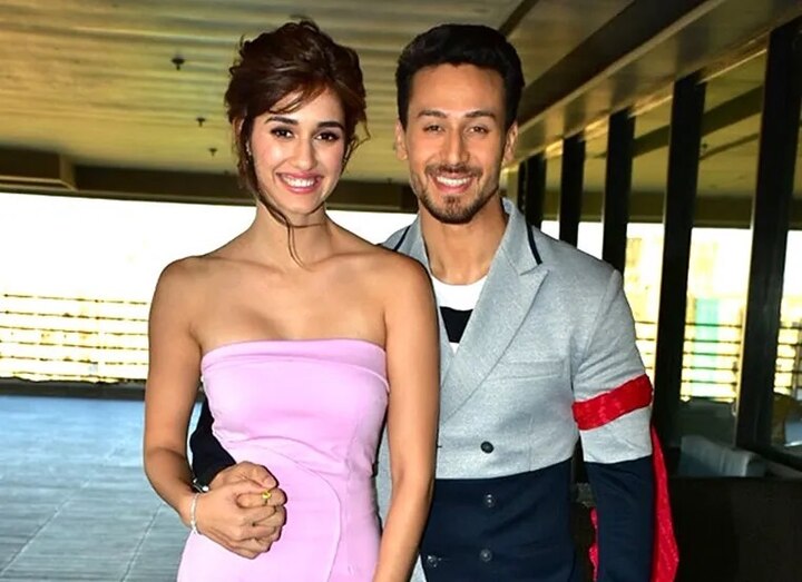 disha patani and tiger shroff catching up at malang screening video viral on social media Malangના સ્પેશ્યલ સ્ક્રીનિંગ પર એવું શું થયું કે દિશા પટની અને ટાઇગર શ્રોફનો વીડિયો થઈ રહ્યો છે વાયરલ