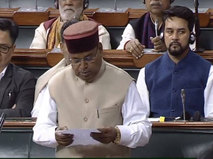 Govt to present its view on quota in promotions અનામત પર હોબાળા વચ્ચે કેન્દ્ર સરકારે લોકસભામાં રજૂ કર્યો પોતાનો પક્ષ, કોગ્રેસે કર્યું વોકઆઉટ