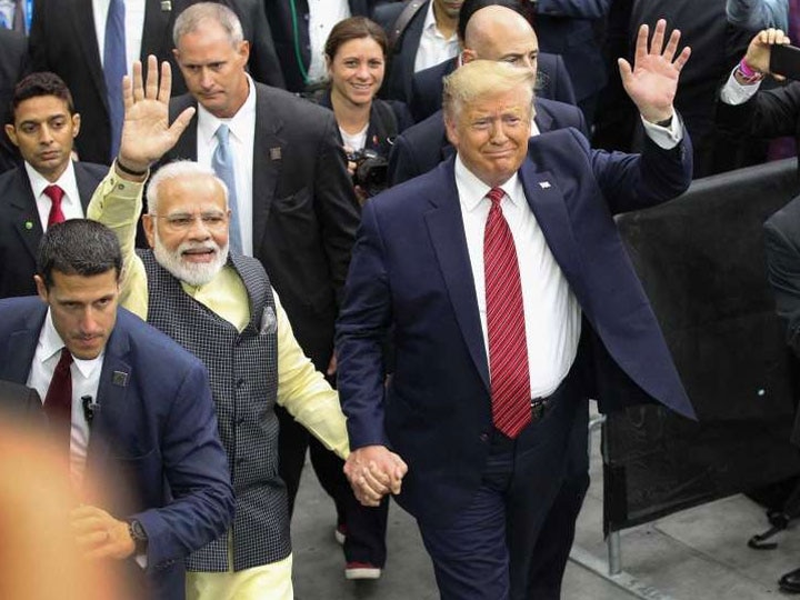 US President Donald Trump and PM Narendra Modi will be road show in Ahmedabad ડોનાલ્ડ ટ્રમ્પ અને નરેન્દ્ર મોદી અમદાવાદમાં 13 કિલોમીટર લાંબો રોડ શો કરશે? જાણો