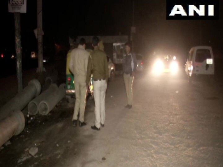 Delhi Election 2020: Shots fired at AAP MLA Naresh Yadav convoy, Volunteer Killed દિલ્હીમાં જીતનો જશ્ન મનાવીને પરત ફરી રહ્યા હતા ત્યારે AAPના MLA પર કર્યો હુમલો, જાણો
