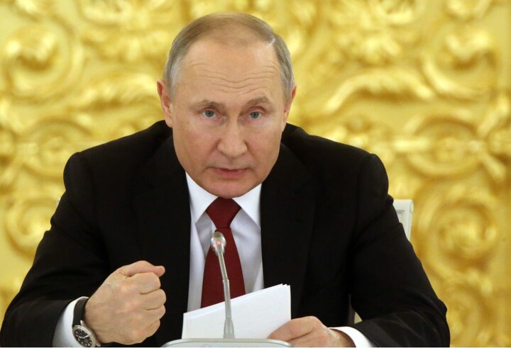 Russian president Vladimir Putin vows Russia will never have permission gay marriage   રશિયામાં ગે મેરેજને માન્યતા નહીં આપવામાં આવે, પેરેન્ટ નંબર 1 અને 2 નહીં માતા-પિતા જ રહેશેઃ પુતિન