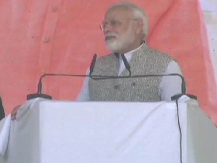 PM Modi  Launch Over 30 Projects In Varanasi Visit Today વારાણસીઃ PM મોદીએ દીનદયાલ ઉપાધ્યાયની પ્રતિમાનું કર્યું લોકાર્પણ, મહાકાલ એક્સપ્રેસને આપી લીલી ઝંડી