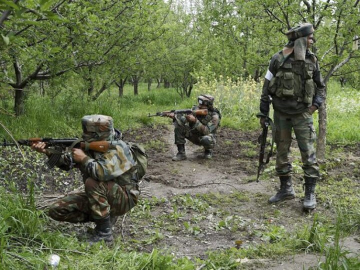 3 terrorists killed in encounter in Tral at Jammu Kashmir  જમ્મુ-કાશ્મીરમાં સુરક્ષાદળોને મોટી સફળતા, અથડામણમાં ત્રણ આતંકવાદીઓ ઠાર