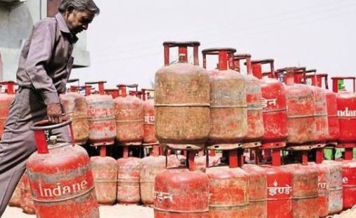 LPG prices likely to drop next month says Union minister Dharmendra Pradhan રાંધણ ગેસના ભાવ આવતા મહિનાથી ઘટશે, પેટ્રોલિયમ મંત્રી ધર્મેન્દ્ર પ્રધાને આપ્યા સંકેત