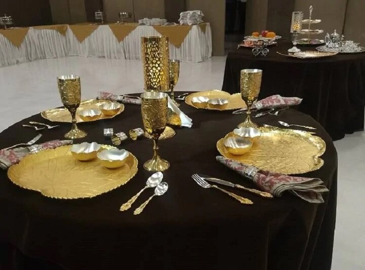 Namaste Trump During India Visit US president Trump to lunch in gold plated dish સોનાની આ શાહી થાળીમાં જમશે ટ્રમ્પ અને મેલાનિયા, જાણો વિગત