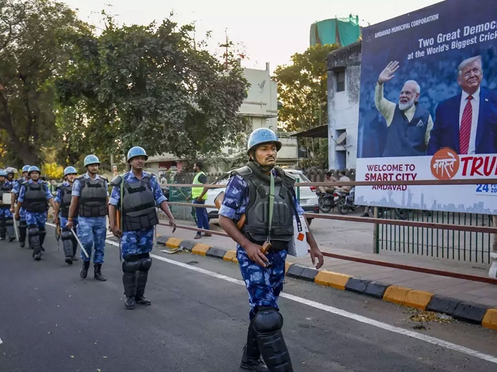 Namaste Trump: Police alert in Ahmedabad before Donald Trump and PM Narendra Modi ‘નમસ્તે ટ્રમ્પ’: નરેન્દ્ર મોદી અને ડોનાલ્ડ ટ્રમ્પ પહેલા અમદાવાદ પોલીસ છાવણીમાં ફેરવાયું, જાણો