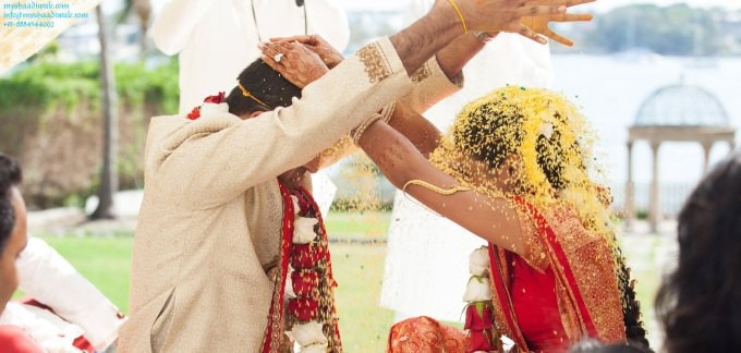 Richa Chadda and Ali Fazal Wedding date confirmed on 15th april 2020 બૉલીવુડની આ બૉલ્ડ એક્ટ્રેસ 15 એપ્રિલે પાકિસ્તાની અભિનેતા સાથે કરશે લગ્ન, જાણો વિગત