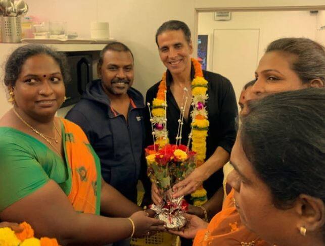 અક્ષય કુમારે ચેન્નઈમાં બની રહેલી પ્રથમ ટ્રાન્સજેન્ડર બિલ્ડિંગ માટે 1.5 કરોડ રૂપિયા દાનમાં આપ્યા Akshay kumar donates 1.5 crores for transgender building અક્ષય કુમારે ચેન્નઈમાં બની રહેલી પ્રથમ ટ્રાન્સજેન્ડર બિલ્ડિંગ માટે 1.5 કરોડ રૂપિયા દાનમાં આપ્યા