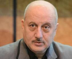 કોરોના વાયરસના કહેર પર અનુપમ ખેરે ટ્વિટર પર શેર કર્યો વીડિયો, જાણો શું કહ્યું ?