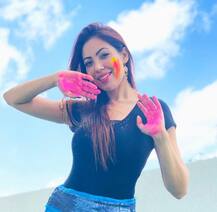 તારક મહેતાની બબીતાએ ખાસ અંદાજમાં કરી હોળીની ઉજવણી, જુઓ તસવીરો