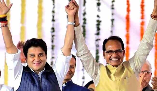 Madhya Pradesh Political Crisis Shivraj Singh Chouhan statement after Scindia joins BJP   જ્યોતિરાદિત્ય સિંધિયા BJPમાં સામેલ થયા બાદ શિવરાજ સિંહ ચૌહાને કહ્યું- ‘સ્વાગત છે મહારાજ, સાથે છે શિવરાજ’
