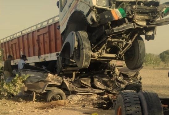 11 people killed, 3 injured truck and jeep accident on Balotra-Phalodi highway Jodhpur  રાજસ્થાનમાં ટ્રક અને જીપની ટક્કરમાં 11 લોકોના મોત, ત્રણ ઈજાગ્રસ્ત