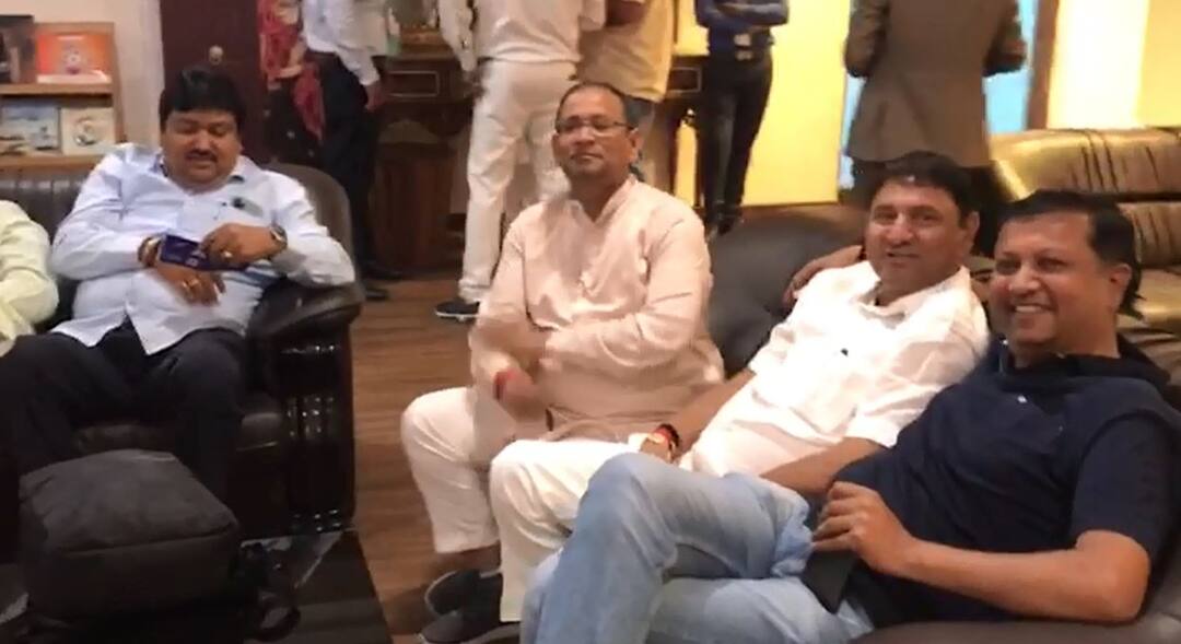 Rajysabha Election: Congress to shift MLA from Gujarat know the reason રાજ્યસભા ચૂંટણીઃ ક્રોસ વોટિંગના ડરથી ગુજરાત કોંગ્રેસના કયા ધારાસભ્યોને જયપુર લઈ જવાયા, જુઓ લિસ્ટ