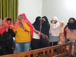 સુરત: સ્પામાં પોલીસે દરોડા પાડ્યા ત્યારે થાઈલેન્ડની 16 જેટલી યુવતીઓ....