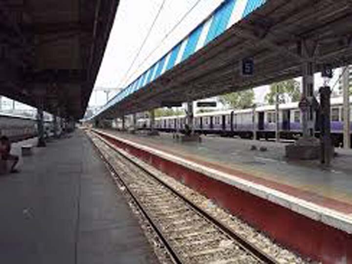 Janata Curfew: Railways cancels over 3,700 trains on Sunday જનતા કરફ્યૂઃ રવિવારે 3700 ટ્રેન અને ગોએર, ઇન્ડિગોની લગભગ 1000 ફ્લાઈટ રદ