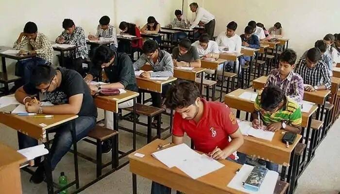 Students likely to be mass-promoted by gujarat govenment due to Coronavirus ગુજરાત સરકાર રાજ્યના વિદ્યાર્થીઓના હિતમાં લેશે આ મોટો નિર્ણય, બુધવારે જાહેરાતની શક્યતા