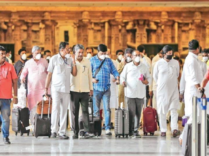 Coronavirus Effect: રાજ્યસભાની ચૂંટણી મોકૂફ રહેતા કોંગ્રેસના તમામ MLAs જયપુરની રિસોર્ટમાંથી પરત ફર્યાં, જાણો Congress MLAs return in Ahmedabad from Jaipur Resort Coronavirus Effect: રાજ્યસભાની ચૂંટણી મોકૂફ રહેતા કોંગ્રેસના તમામ MLAs જયપુરની રિસોર્ટમાંથી પરત ફર્યાં, જાણો