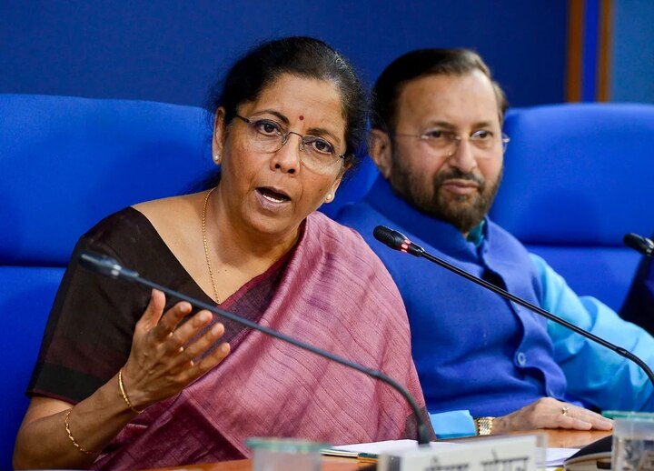 coronavirus outbreak finance minister nirmala sitharaman brief media relief economy package focused લોકડાઉનની વચ્ચે મોદી સરકારે 1.70 લાખ કરોડ રૂપિયાનું આર્થિક પેકેજ જાહેર કર્યું, જાણો કોને શું મળશે