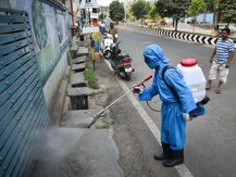 Coronavirus: દેશમાં સંક્રમિત દર્દીની સંખ્યામાં વધીને 722 થઈ, મૃત્યુઆંક પણ વધ્યો, જાણો વિગતે