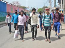 Emotional Pictures: મજબૂર છે દેશનો મજૂર, ઘરે જવા માટે સેંકડો કિલોમીટર પગપળા જવા માટે લાચાર