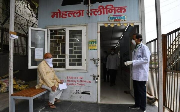 one more doctor of Delhi Mohalla clinic gets COVID 19 positive test દિલ્હીઃ મોહલ્લા ક્લિનિકના વધુ એક ડોક્ટરનો Corona ટેસ્ટ આવ્યો પોઝિટિવ, તંત્રએ વિસ્તારમાં નોટિસ લગાવીને કહ્યું.....