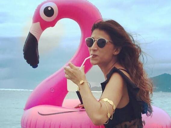 બોલિવૂડના કયા જાણીતા પ્રોડ્યુસરની બન્ને પુત્રીઓનો કોરોના રિપોર્ટ આવ્યો પોઝિટિવ, નામ જાણીને નવાઈ લાગશે? બોલિવૂડના કયા જાણીતા પ્રોડ્યુસરની બન્ને પુત્રીઓનો કોરોના રિપોર્ટ આવ્યો પોઝિટિવ, નામ જાણીને નવાઈ લાગશે?