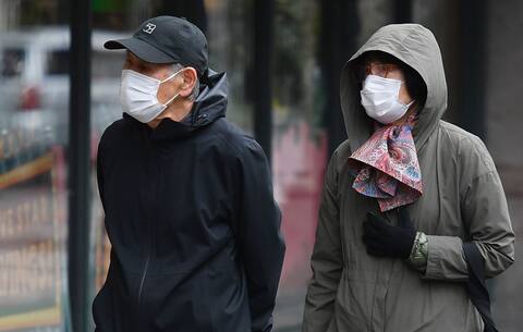 શ્વાસ લેવાથી અને બોલવાથી પણ ફેલાઈ શકે છે કોરોના વાયરસઃ અમેરિકાના વૈજ્ઞાનિકનો દાવો શ્વાસ લેવાથી અને બોલવાથી પણ ફેલાઈ શકે છે કોરોના વાયરસઃ અમેરિકાના વૈજ્ઞાનિકનો દાવો