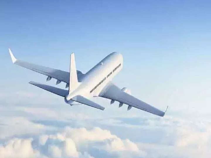 airline refund full amount to passenger has booked a ticket during Lockdown Ministry of Civil Aviation લોકડાઉનમાં બુક કરાવેલી ફ્લાઈટની ટિકિટના પૂરા પૈસા મળશે પરત, સરકારે એરલાઈન્સ કંપનીઓને આપ્યા નિર્દેશ
